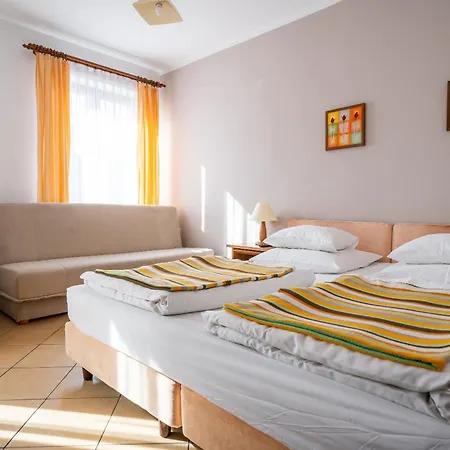 Pokoje Goscinne Columbus Karwia Zewnętrze zdjęcie