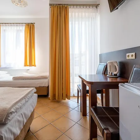 Pokoje Goscinne Columbus Karwia Zewnętrze zdjęcie