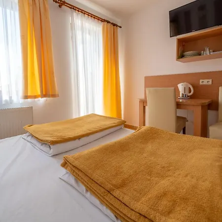Pokoje Goscinne Columbus Karwia Zewnętrze zdjęcie