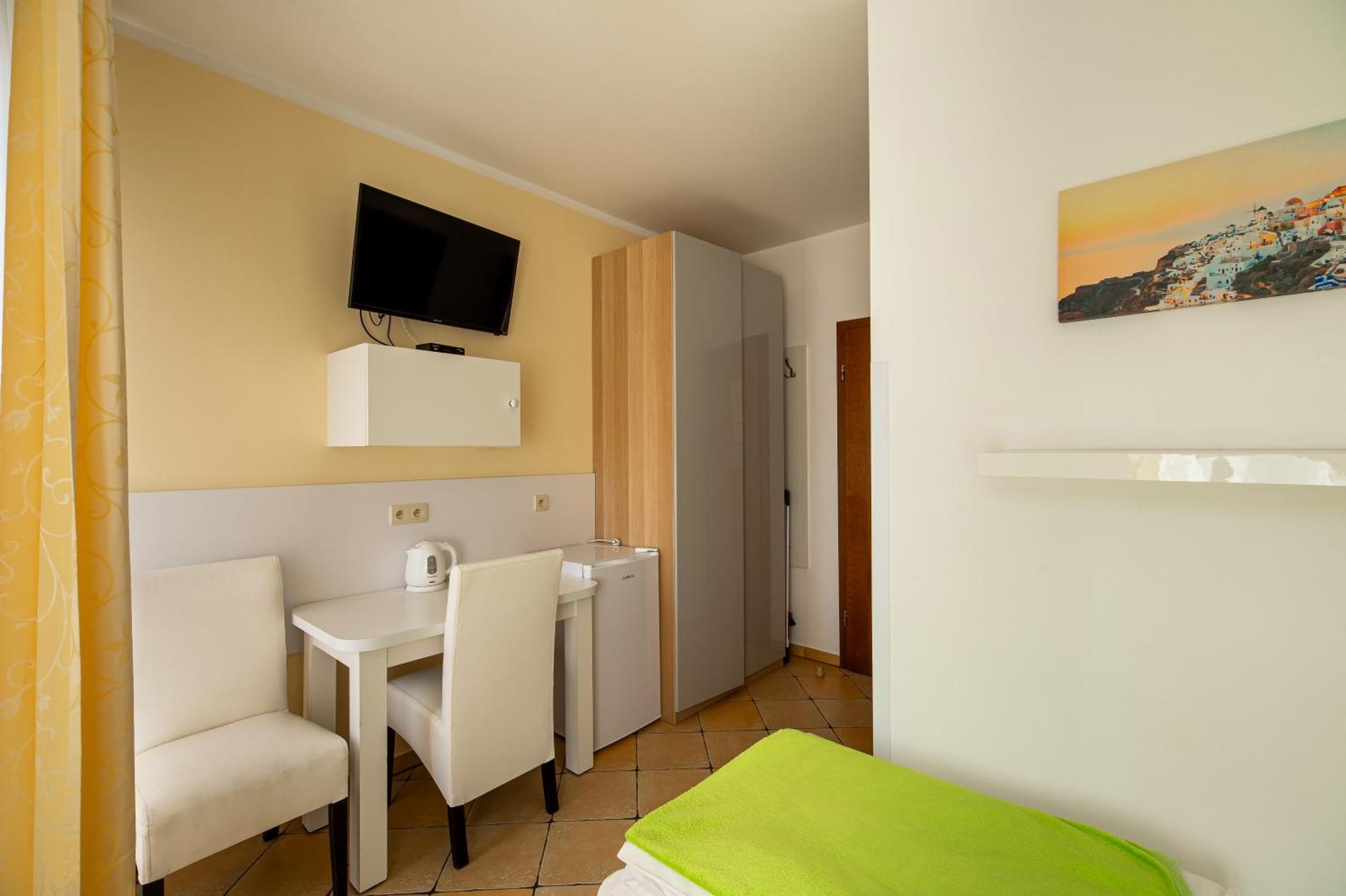 Goscinne Columbus Karwia