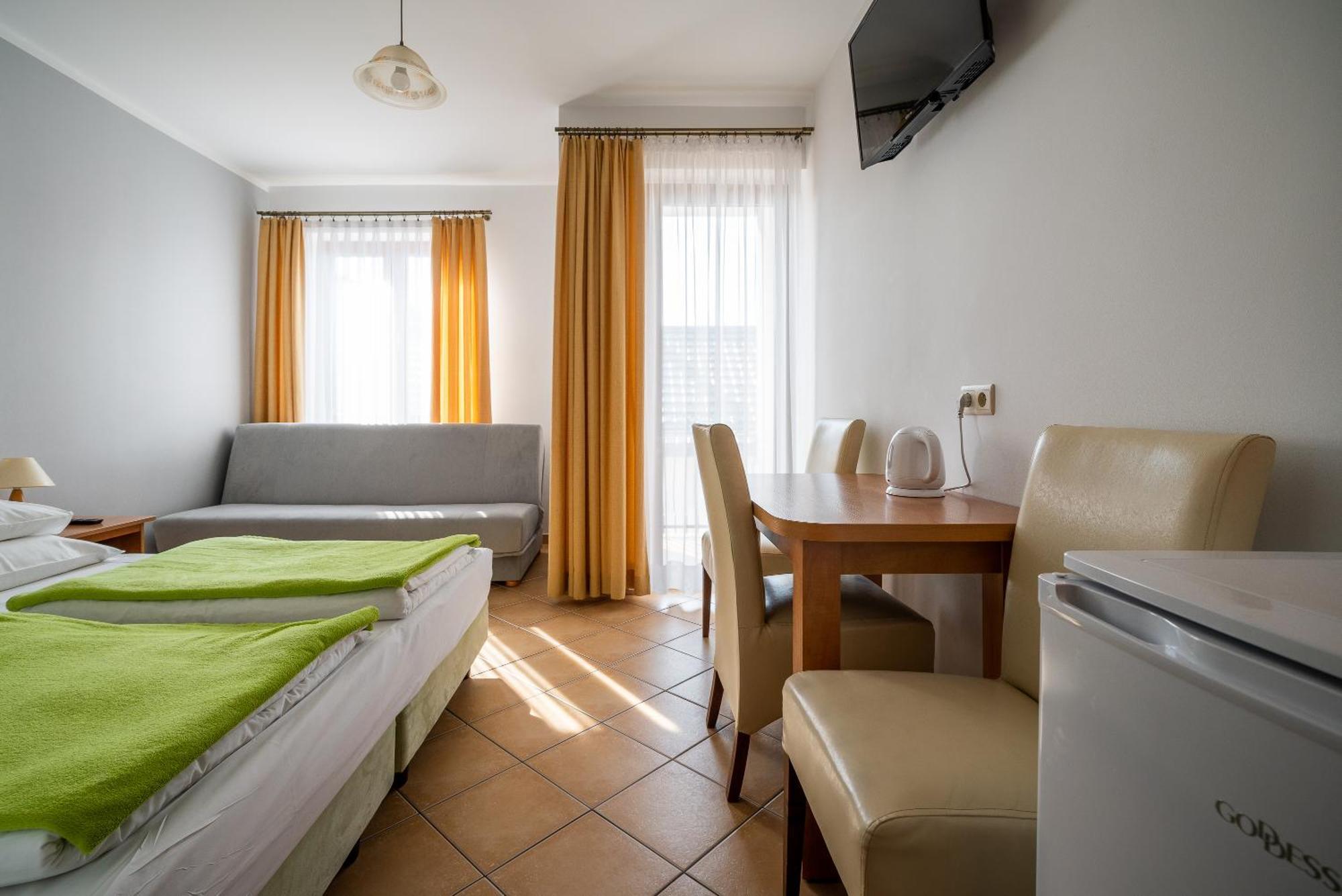 Goscinne Columbus Karwia