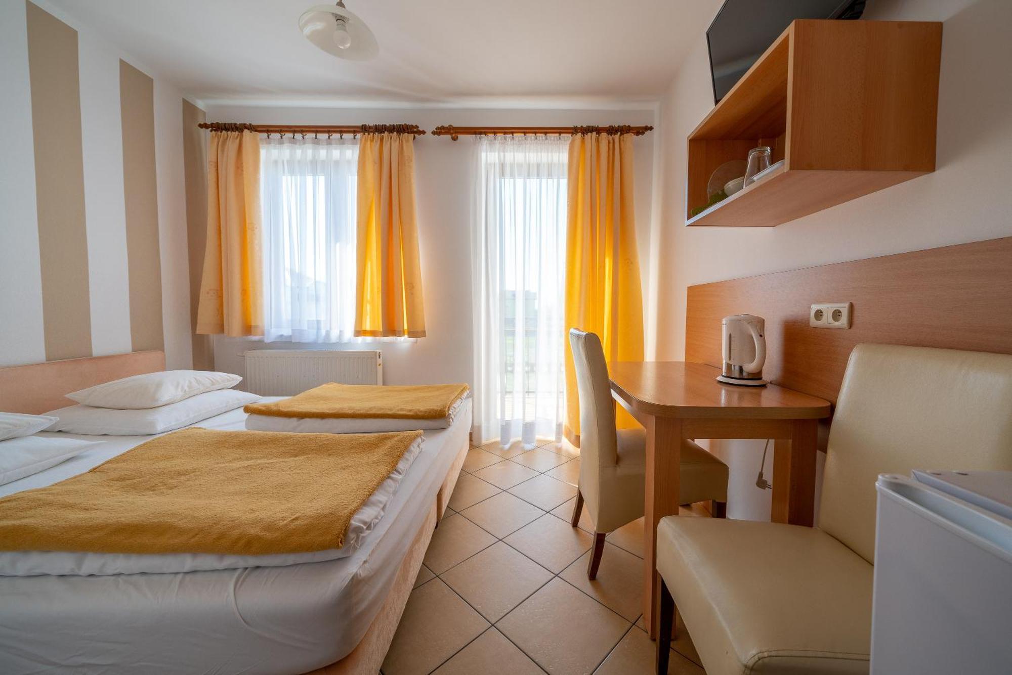 Goscinne Columbus Karwia