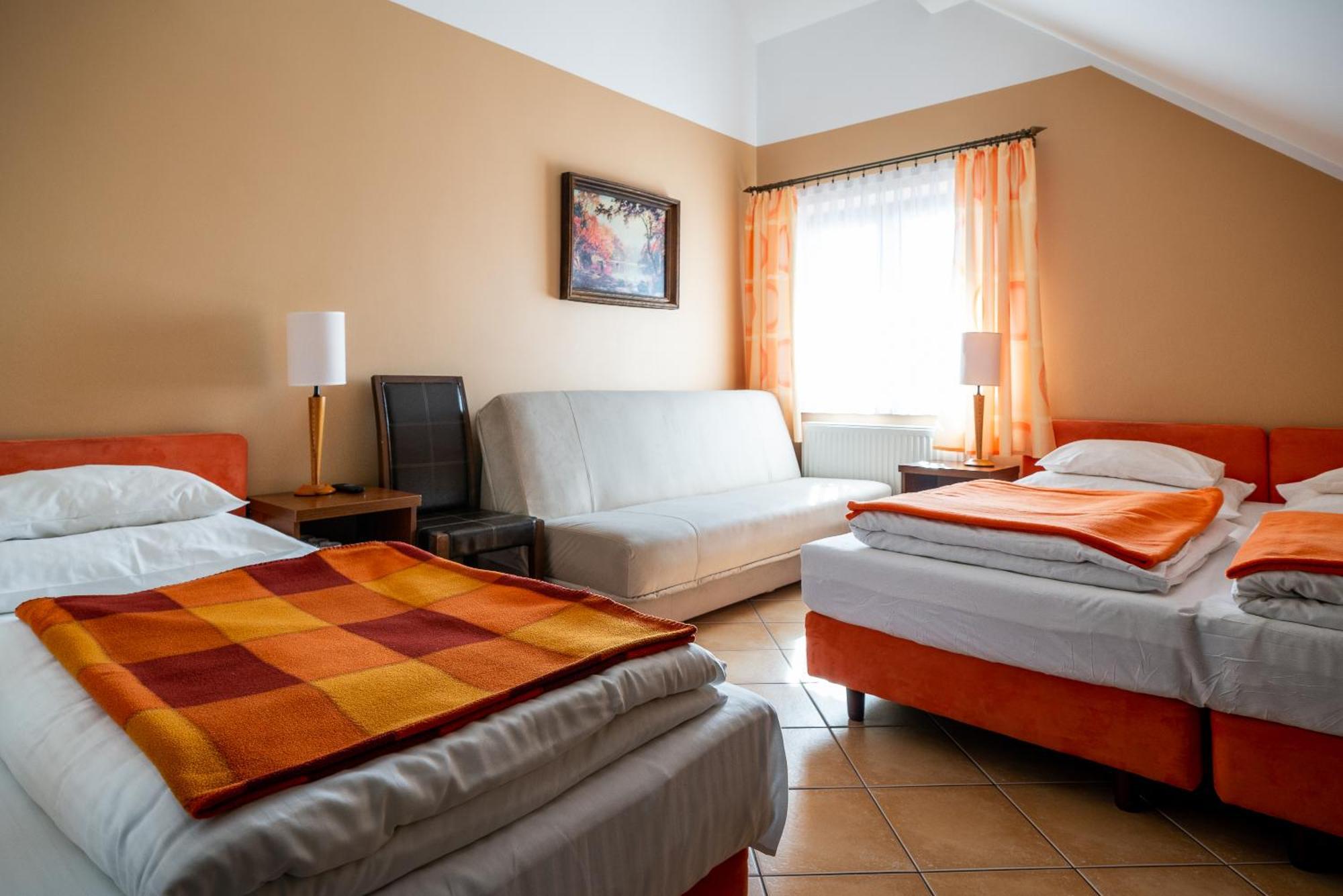 Goscinne Columbus Homestay *