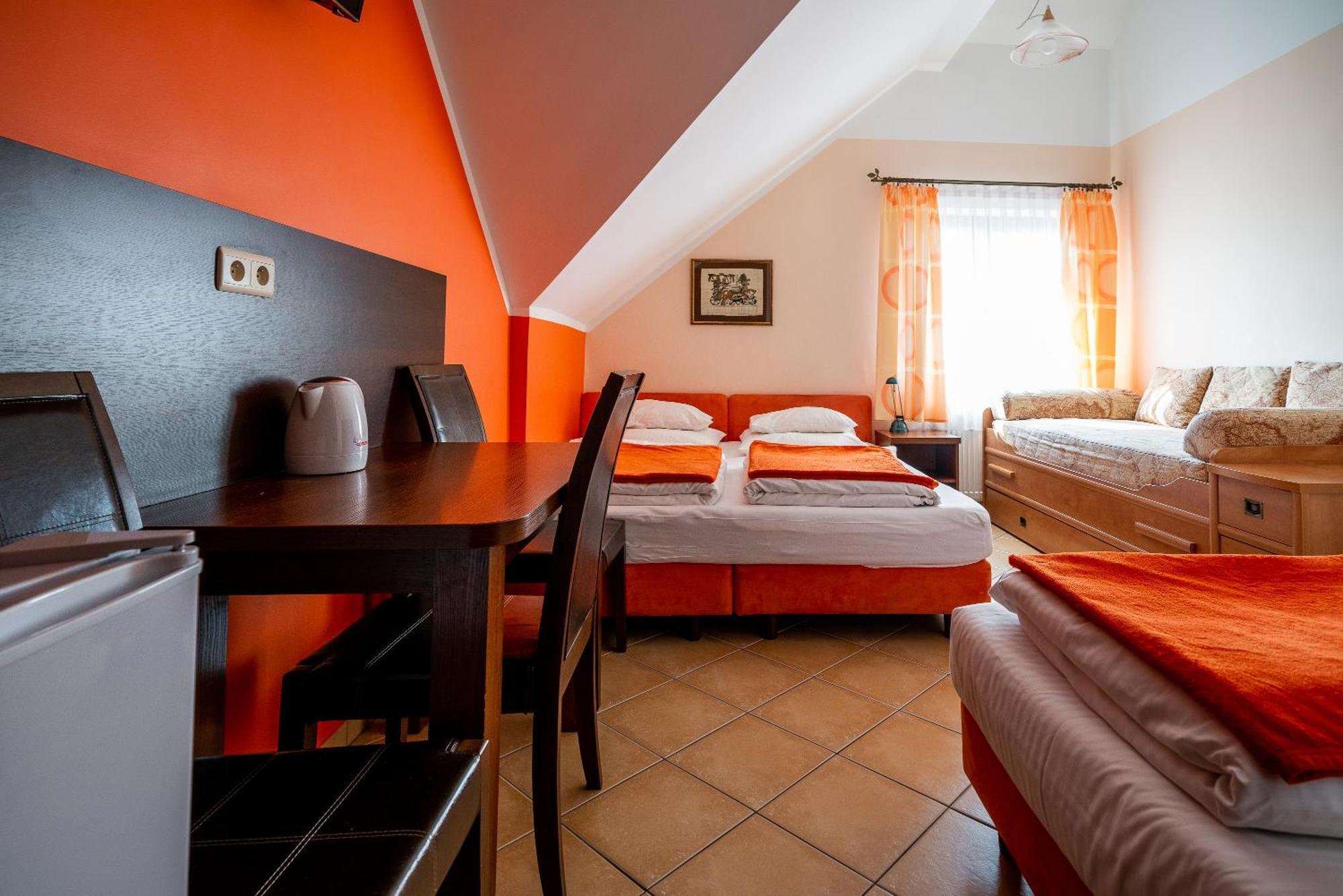 Goscinne Columbus Homestay *